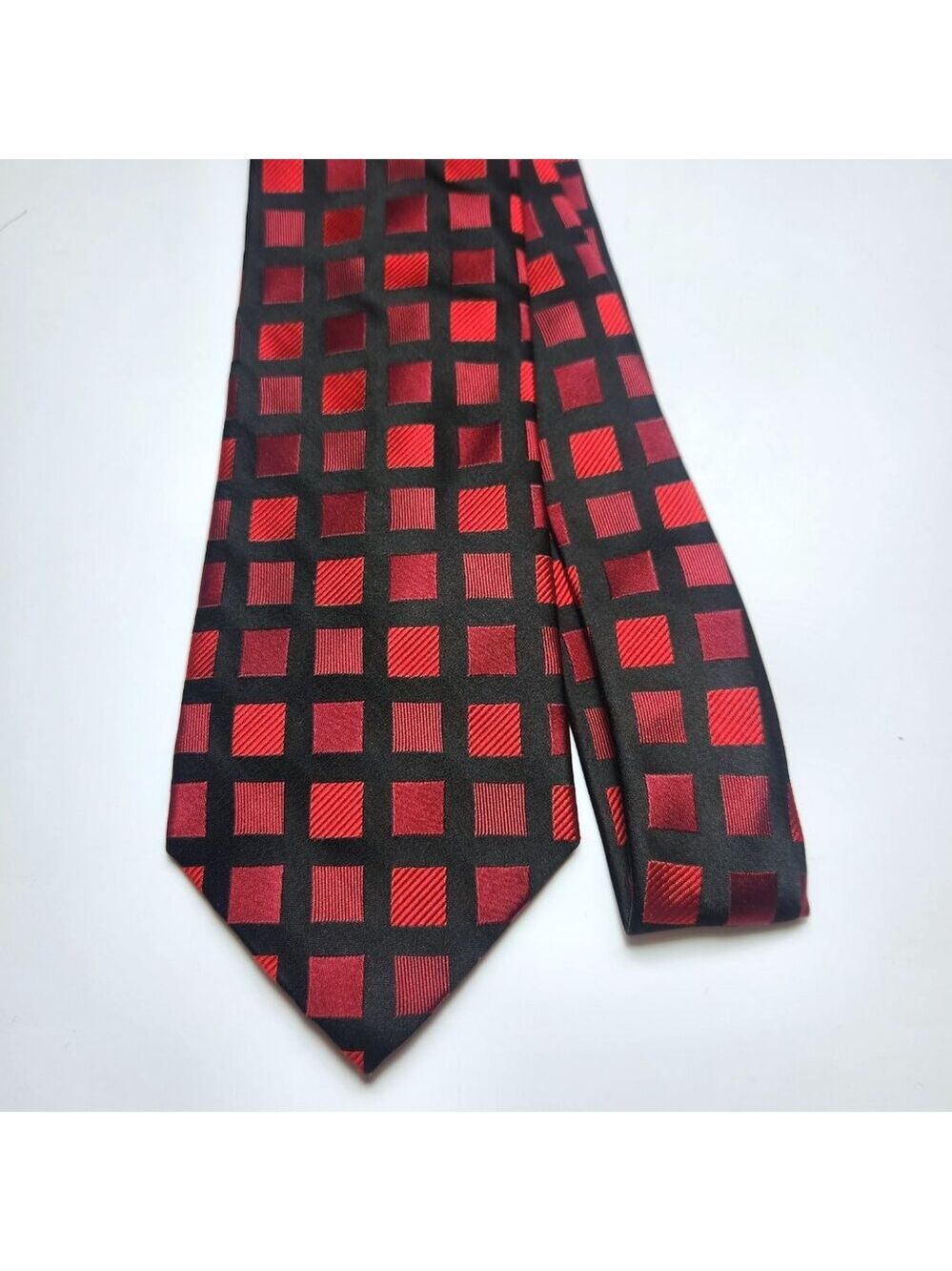 Croft And Barrow Tie Men's Silk Necktie Silk Red and Black 100% Silk